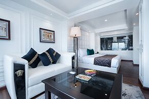 The West Gate Posada By Summit