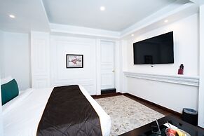 The West Gate Posada By Summit