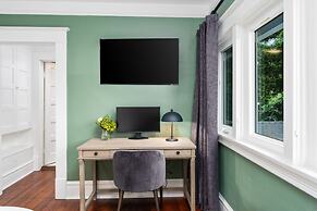 Grape Escape Inn & Suites