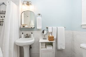 Grape Escape Inn & Suites