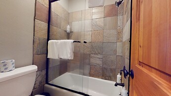 Val D'isere #8 3 Bedroom Condo by RedAwning