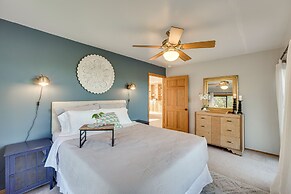 Cozy Central Point Bungalow on Working Winery!