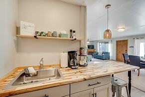 Cozy Central Point Bungalow on Working Winery!