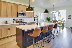 Modern Farmhouse in Herriman w/ Mountain Views!