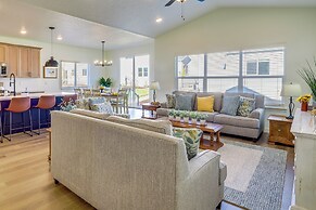 Modern Farmhouse in Herriman w/ Mountain Views!