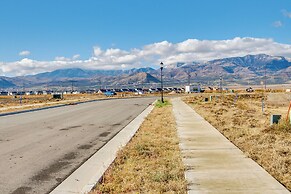 Modern Farmhouse in Herriman w/ Mountain Views!