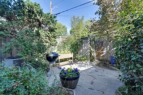 Convenient DC Studio Near Metro Stop!