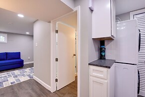 Convenient DC Studio Near Metro Stop!