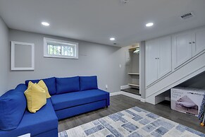 Convenient DC Studio Near Metro Stop!
