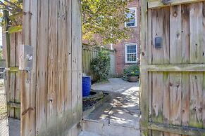 Convenient DC Studio Near Metro Stop!