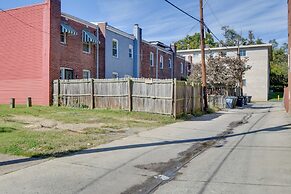Convenient DC Studio Near Metro Stop!