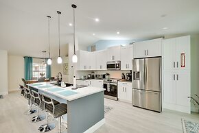 Palm Coast Home w/ Heated Pool: 3 Mi to Beach!