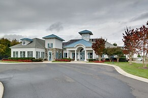 6 Mi to Rehoboth Beach: Townhome w/ Pool Access!