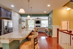 6 Mi to Rehoboth Beach: Townhome w/ Pool Access!