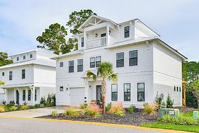 Florida Home - Grill & Pool Table, Walk to Beach