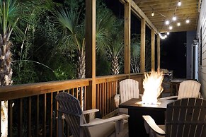 Florida Home - Grill & Pool Table, Walk to Beach