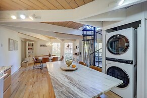 Beech Mountain Cabin w/ Hot Tub: 1 Mi to Slopes!