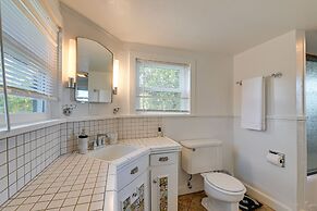 Cozy Grants Pass Home ~ 9 Mi to Rogue River Access