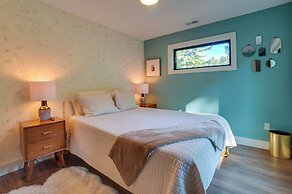 Higgins Lake Vacation Rental w/ Lake Views & Deck!