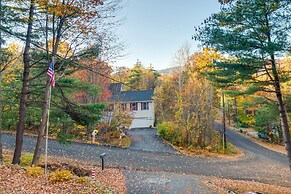 Gilford Getaway w/ Mountain Views & Fire Pit!