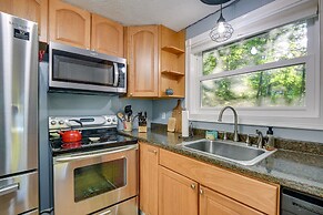 Gilford Getaway w/ Mountain Views & Fire Pit!