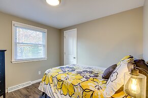 Green Bay Vacation Home: Half Mi to Lambeau Field!