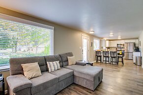 Green Bay Vacation Home: Half Mi to Lambeau Field!