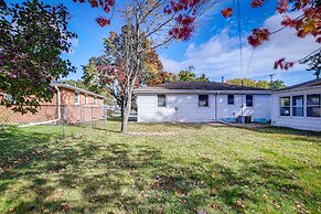 Green Bay Vacation Home: Half Mi to Lambeau Field!