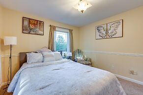 Enchanting Puyallup Home w/ Spacious Deck!