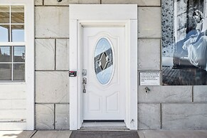 Mountain-view Deck: Stylish Virginia City Apt!