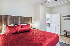 Mountain-view Deck: Stylish Virginia City Apt!