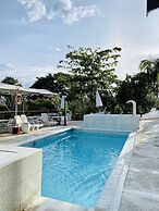 Hotel West California