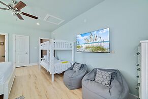 New Coastal Cottage w/ Gulf View, Shared Pool