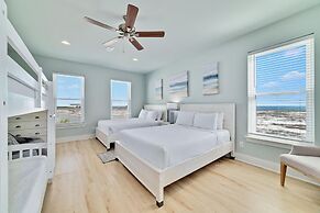 New Coastal Cottage w/ Gulf View, Shared Pool