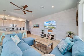 New Coastal Cottage w/ Gulf View, Shared Pool