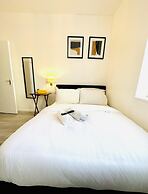 Immaculate 1-bed Studio in London