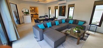 Baan Rattana Pool Villa Near The Center