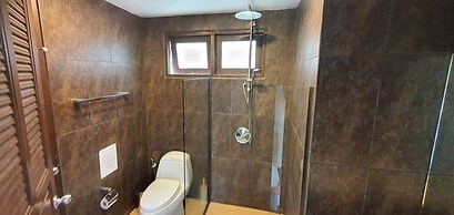 Baan Rattana Pool Villa Near The Center