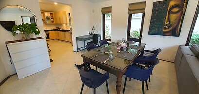 Baan Rattana Pool Villa Near The Center