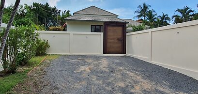 Baan Rattana Pool Villa Near The Center