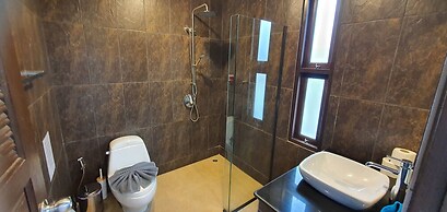 Baan Rattana Pool Villa Near The Center