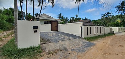 Baan Rattana Pool Villa Near The Center