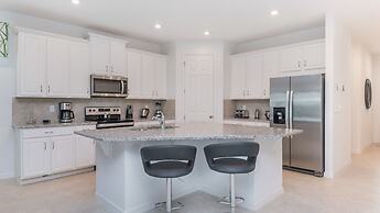 8989 Amelia Downs Trail