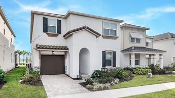 8989 Amelia Downs Trail