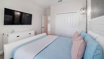 610 Whistling Straits Blvd