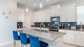 610 Whistling Straits Blvd