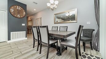 1562 Moon Valley Drive