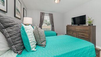 1562 Moon Valley Drive