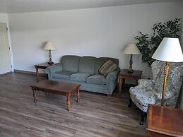 Hi-Lo Motel and RV Park