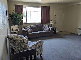 Hi-Lo Motel and RV Park